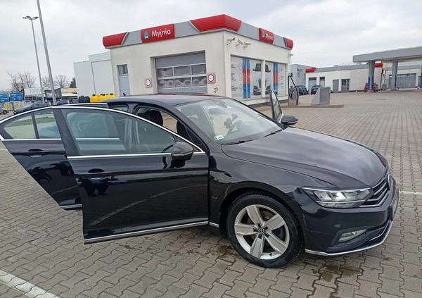 Volkswagen Passat cena 90000 przebieg: 255000, rok produkcji 2020 z Zwierzyniec małe 46